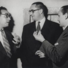1955 José Luis Sampedro, y a su derecha, Antonio Buero Vallejo