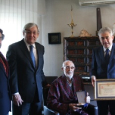 2013 :: José Luis Sampedro recibe la Gran Cruz al Mérito en el Servicio de la Economía